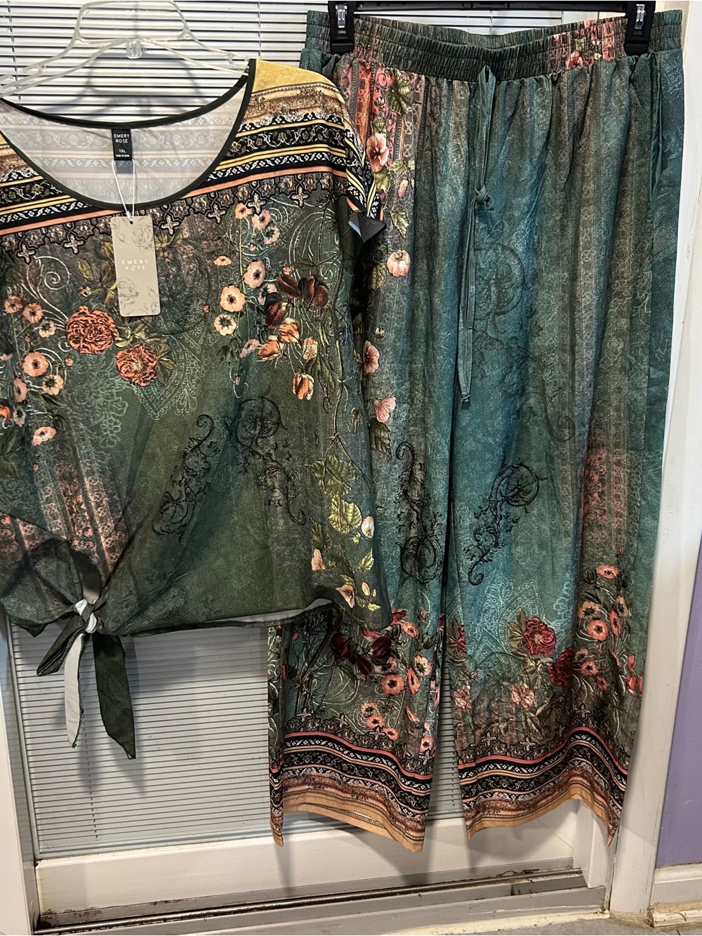 Women’s Floral Tie-Front Crop Top in Teal Green by EMTEX STYLE